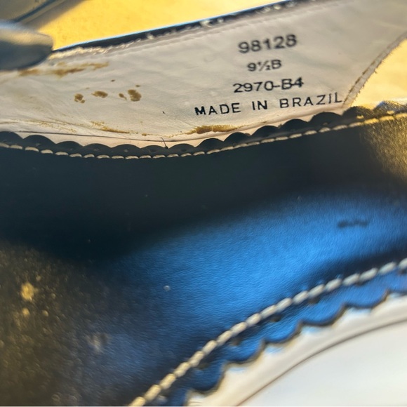 Lands End spectator pumps.  Black and White. Kitten heel, size 9.5. - Picture 10 of 11